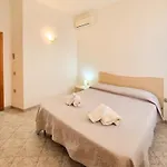 Vico House 3 Apartment