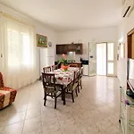Apartment Vico House 3 *