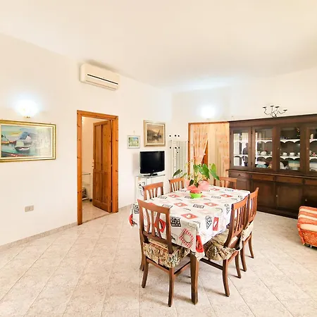 Vico House 3 *