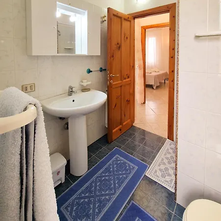 Vico House 3 *